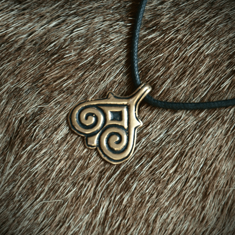 vkngjewelry Pendant Amulet from Norboten Bronze