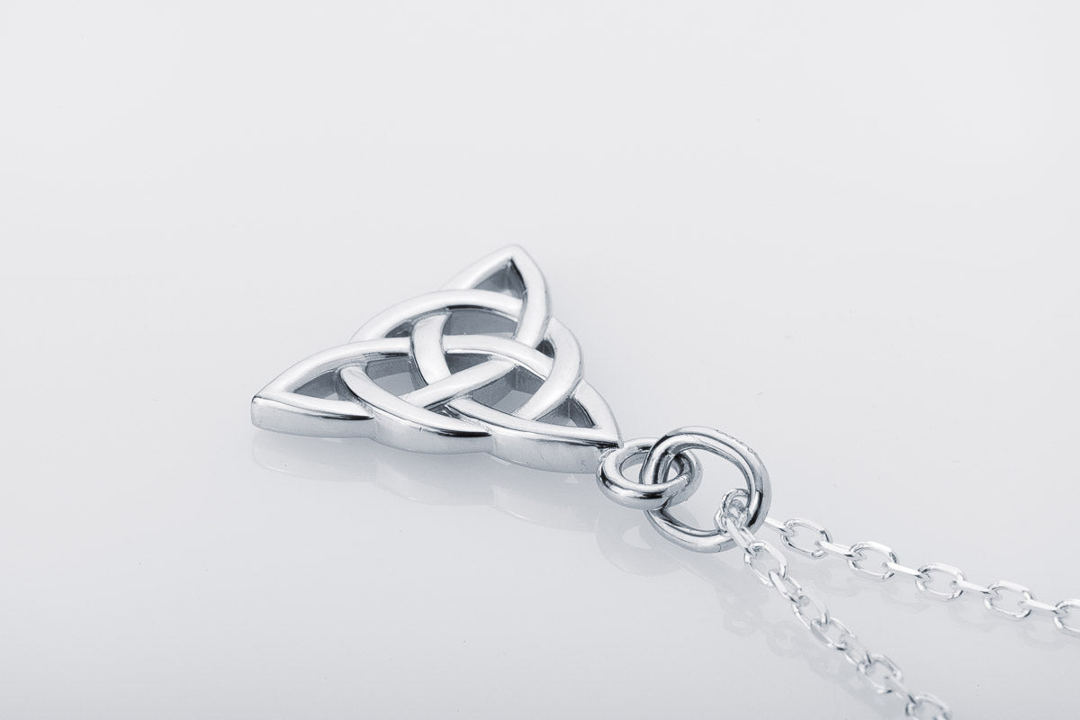 vkngjewelry Pendant Handcrafted Mini Celtic Triquetra Silver Pendant