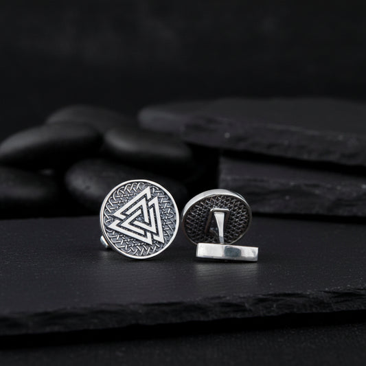 Gemelos de plata esterlina con símbolo Valknut hecho a mano