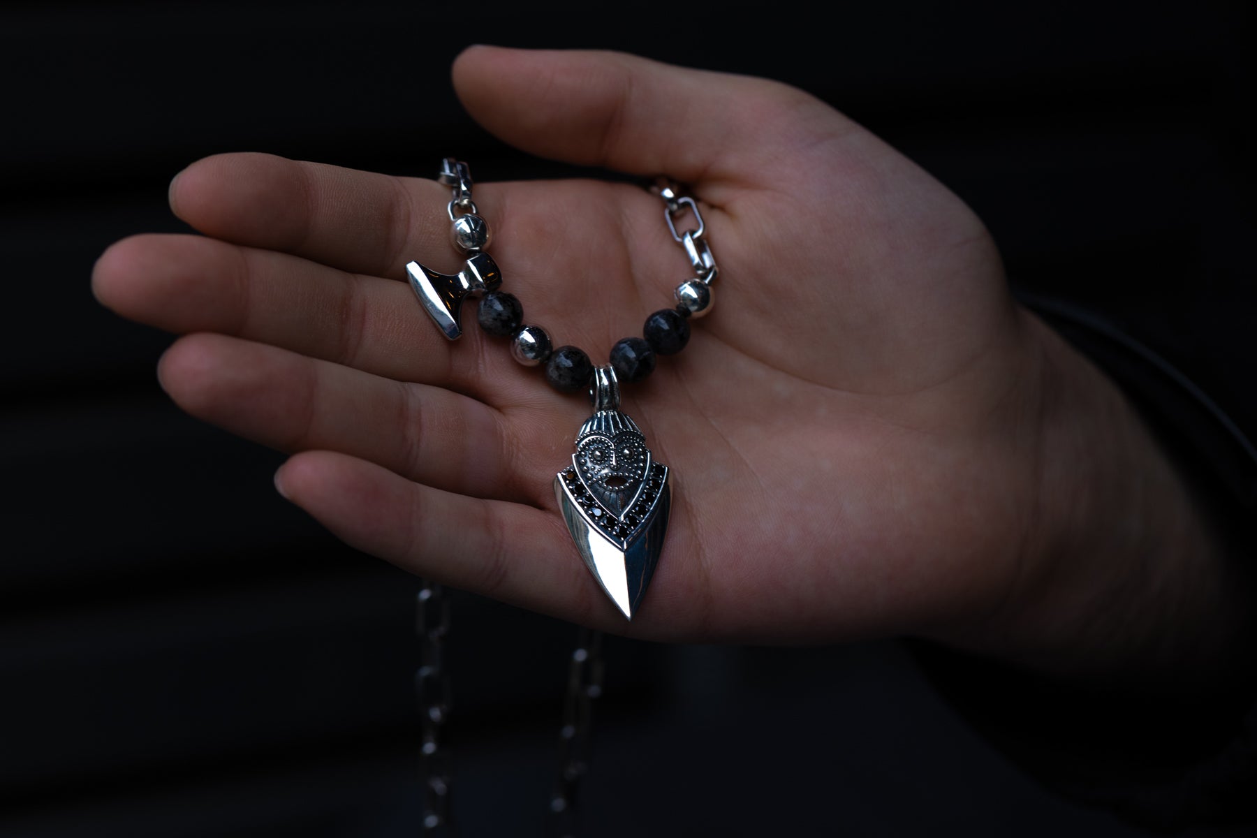 vkngjewelry Pendant Handcrafted Aska Face Silver Pendant with Thor’s Hammer & Gungnir