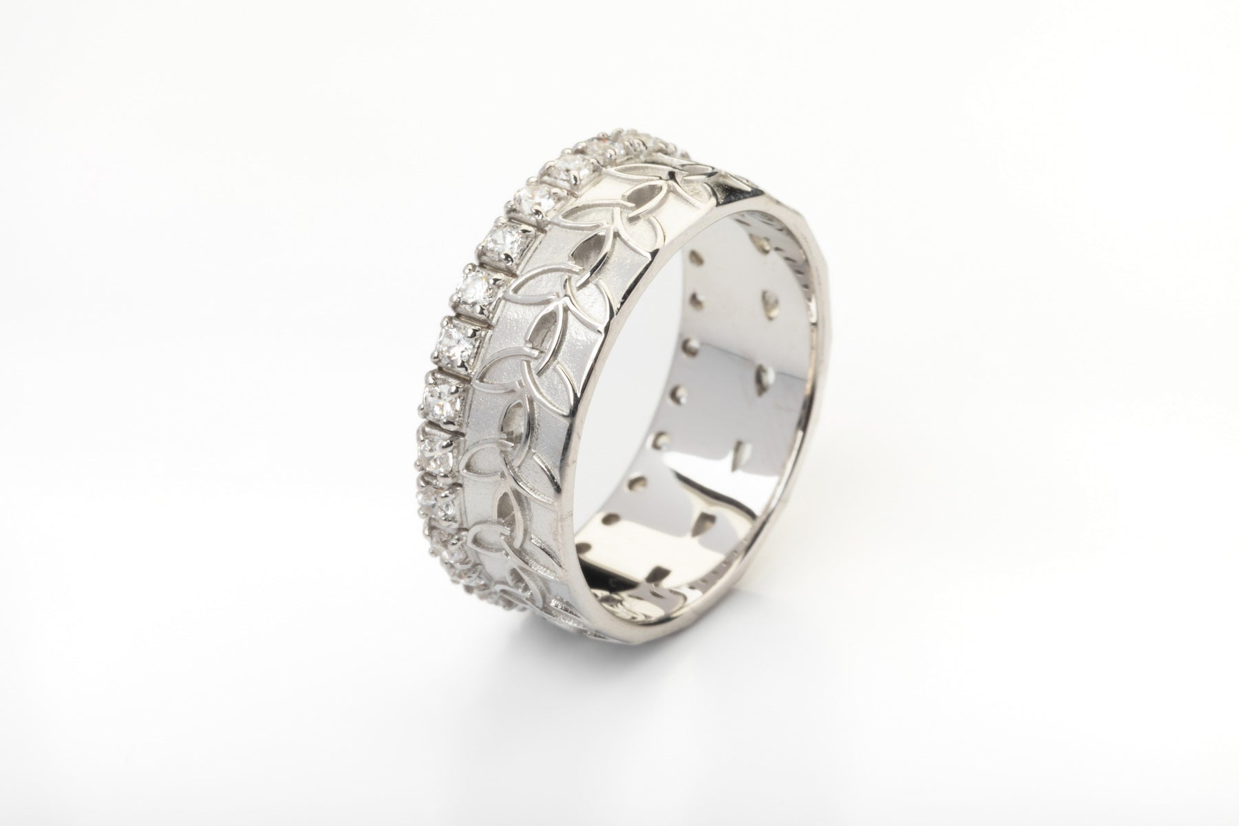 vkngjewelry Ring Braided Gold Wedding Ring with Diamonds, Handcrafted Norse Jewelry