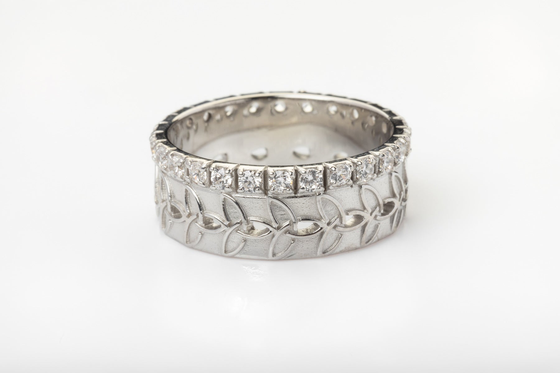 vkngjewelry Ring Braided Gold Wedding Ring with Diamonds, Handcrafted Norse Jewelry