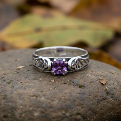vkngjewelry Rings Celtic Knot Wedding Ring with Amethyst