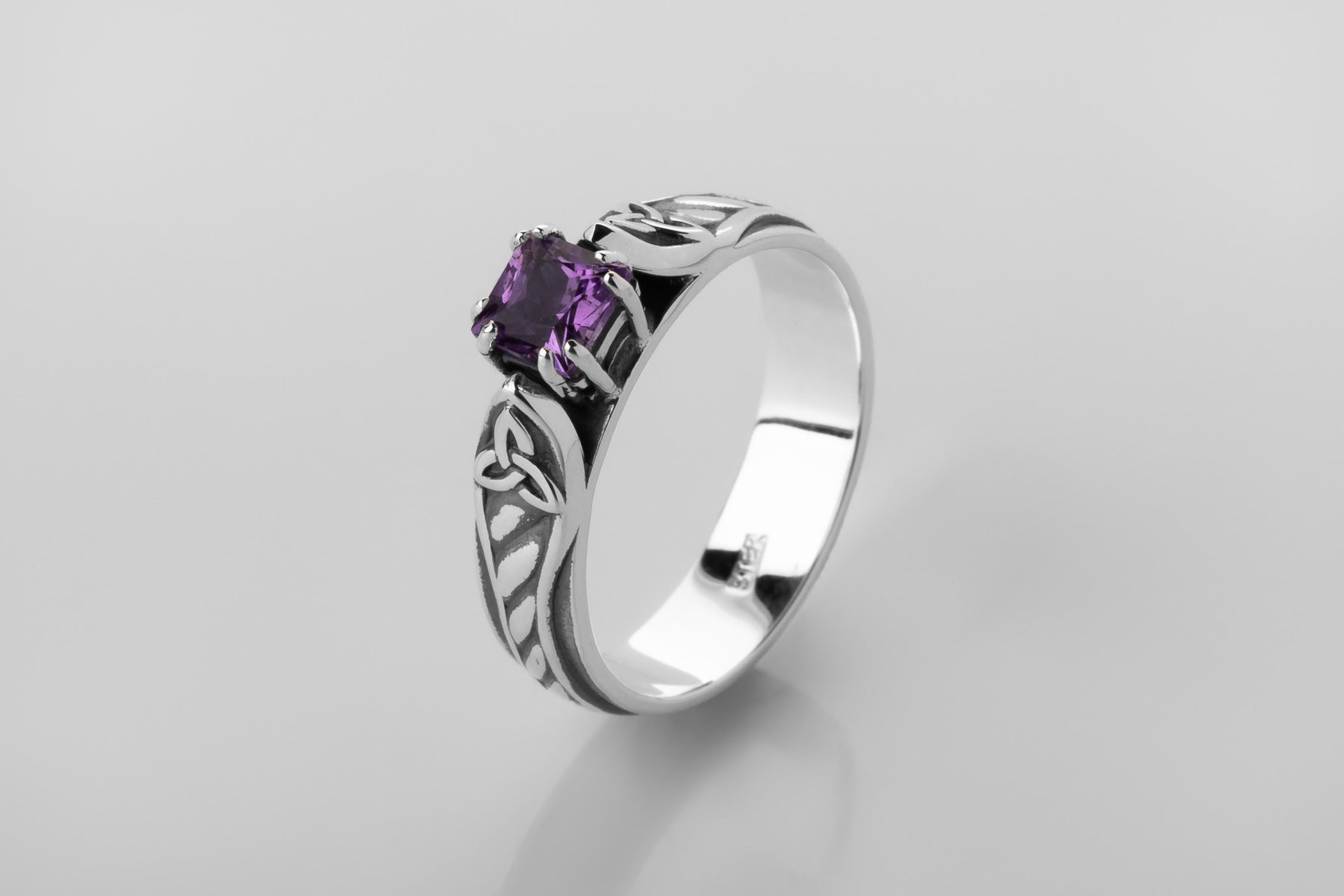 vkngjewelry Rings Celtic Knot Wedding Ring with Amethyst