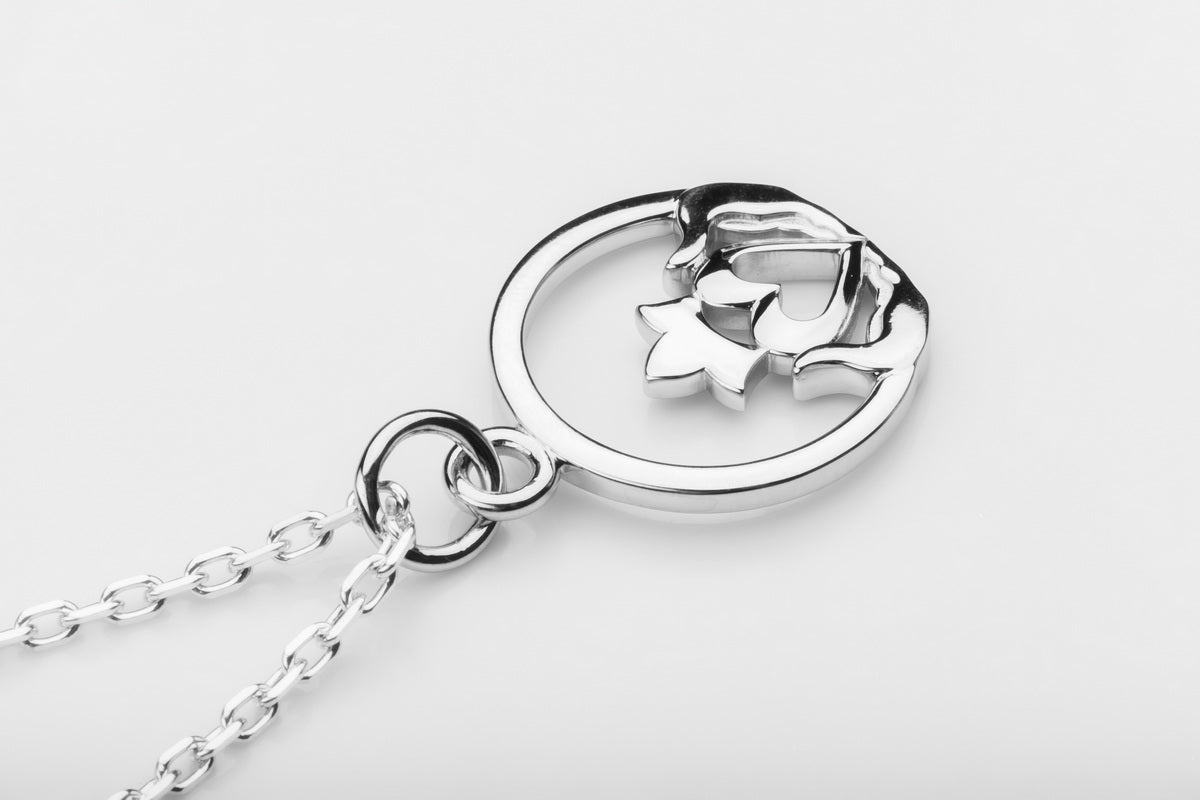 vkngjewelry Pendant Claddagh Celtic Pendant - Symbol of Love, Loyalty & Friendship
