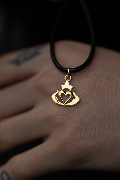 vkngjewelry Pendant Claddagh Celtic Pendant - Symbol of Love, Loyalty & Friendship V2