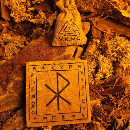 vkngjewelry décoration Decorative Wooden Plaque With Runes