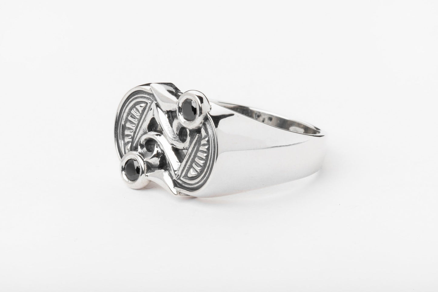 vkngjewelry Ring Frankish S Brooch Ring in Silver with Black Spinel