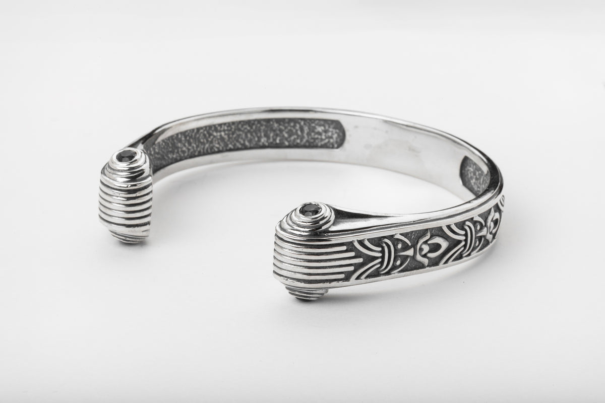 vkngjewelry Arm Ring Gaze of the Ancestors Arm Ring