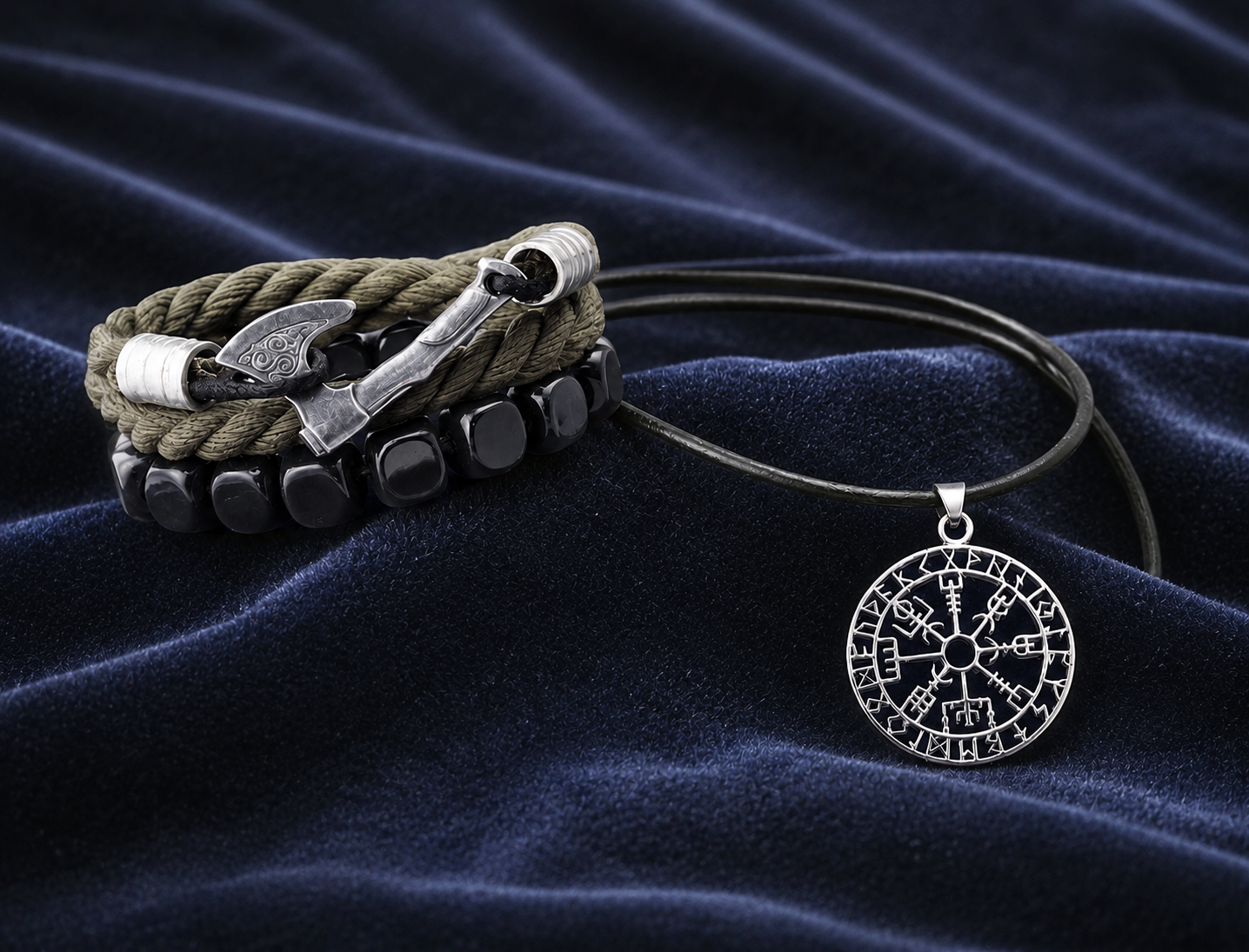 vkngjewelry Gift Box Gift Box Mjölnir Triquetra Amulet and Olrik Bracelet GB21