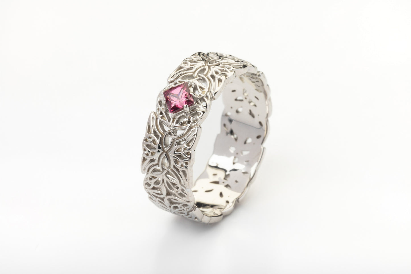 vkngjewelry Ring Gold Triquetra Wedding Ring with Garnet, Handmade Viking Jewelry