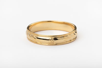 vkngjewelry Ring Golden Celtic Triquetra Ring, Twisted Band Norse Wedding Jewelry