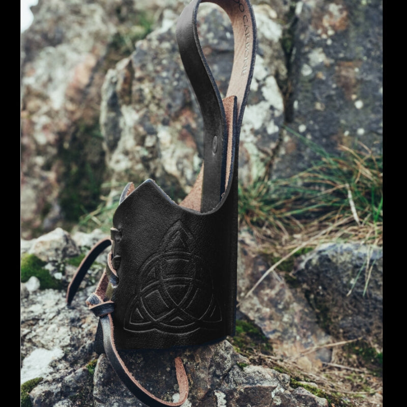vkngjewelry Apparel & Accessories "Hakon” Leather Viking Drinking Horn Holder Black