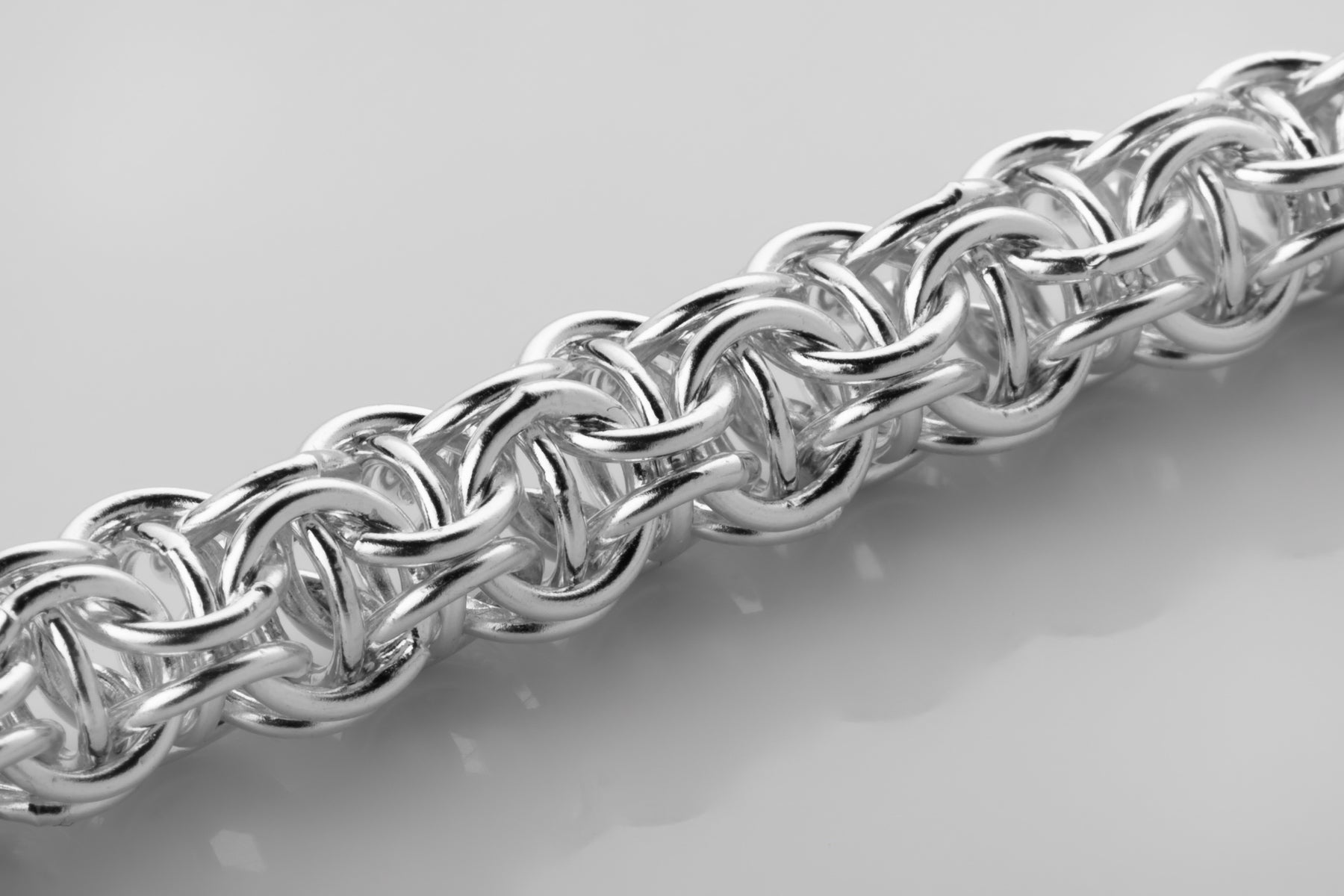 vkngjewelry Pendant 925 Sterling Silver Celtic Knot Box Chain with Eagle Head Clasp