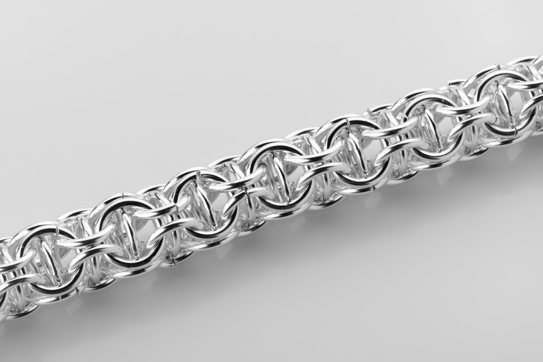 vkngjewelry Pendant 925 Sterling Silver Celtic Knot Box Chain with Eagle Head Clasp