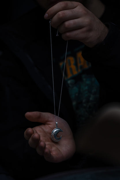 vkngjewelry Pendant Handcrafted Head of the Scheldt Silver Pendant