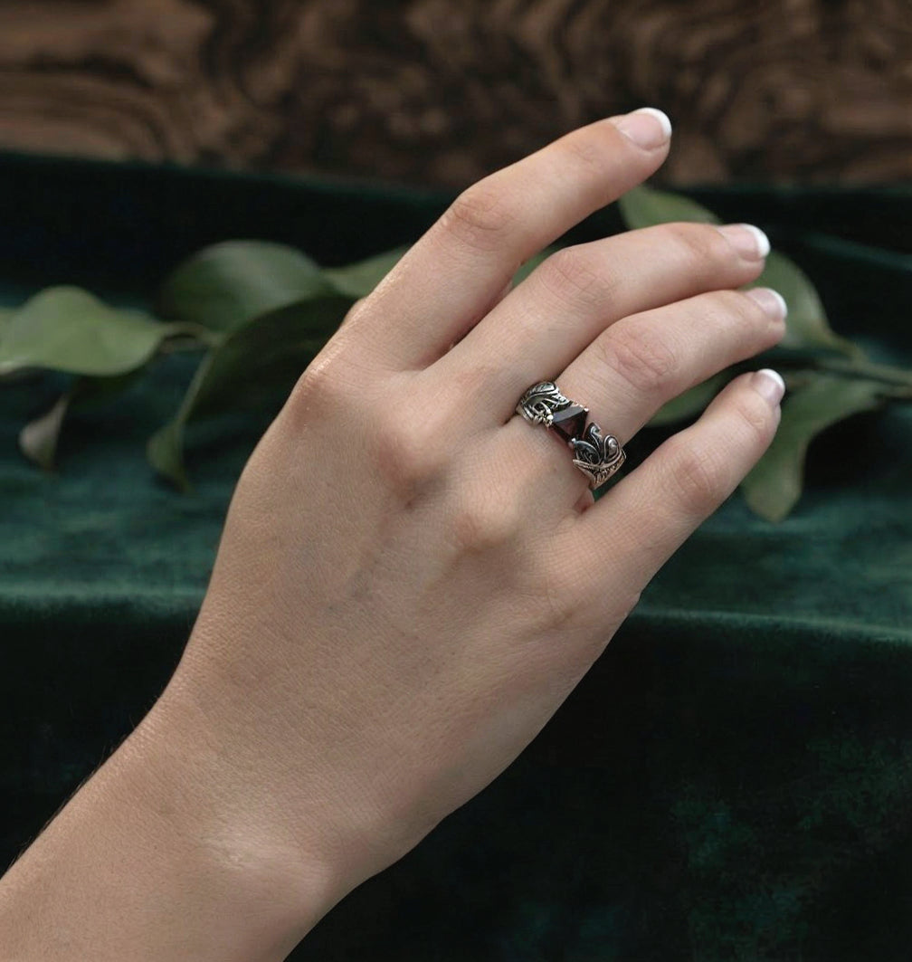 vkngjewelry Ring Handcrafted Norse Wolf Fenrir Red Gem Sterling Silver Ring
