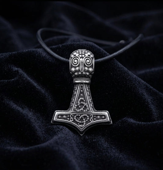vkngjewelry Pendant Old Inspiration Mjolnir Thor's Hammer 316L Pendant