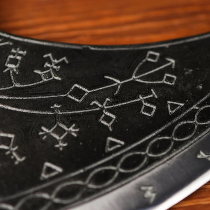 vkngjewelry hache Handforged Real Leviathan axe with Glow-in-the-Dar Runes