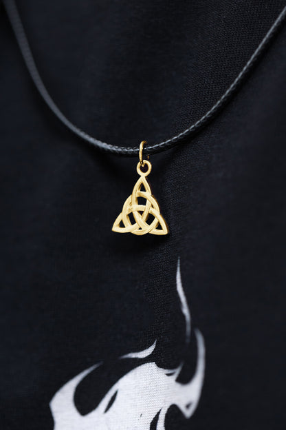 vkngjewelry Pendant Handcrafted Slim Celtic Triquetra Gold Pendant