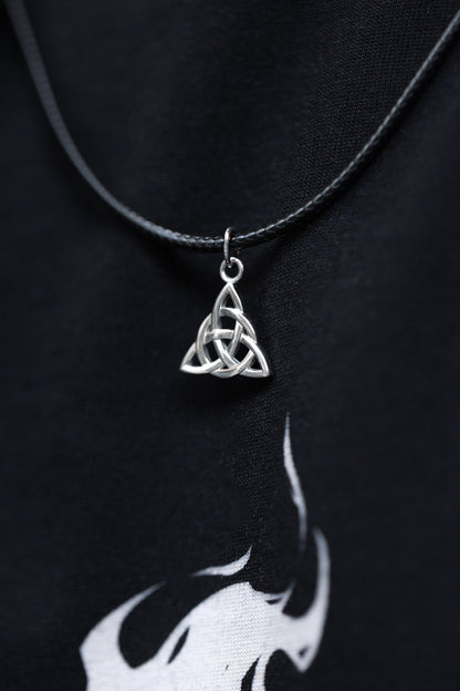 vkngjewelry Pendant Handcrafted Mini Celtic Triquetra Silver Pendant