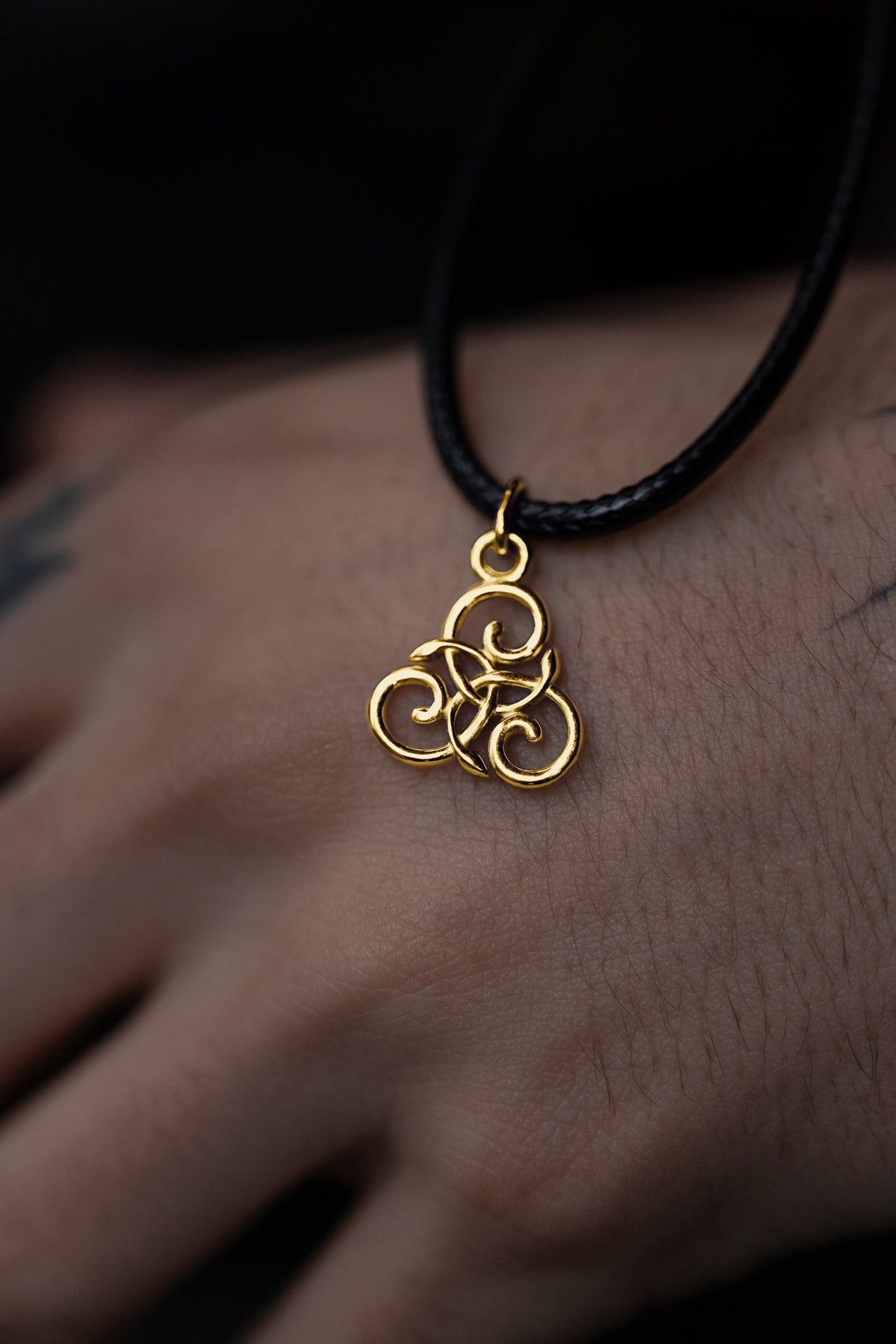 vkngjewelry Pendant Handcrafted Slim Celtic Triskel Gold Pendant