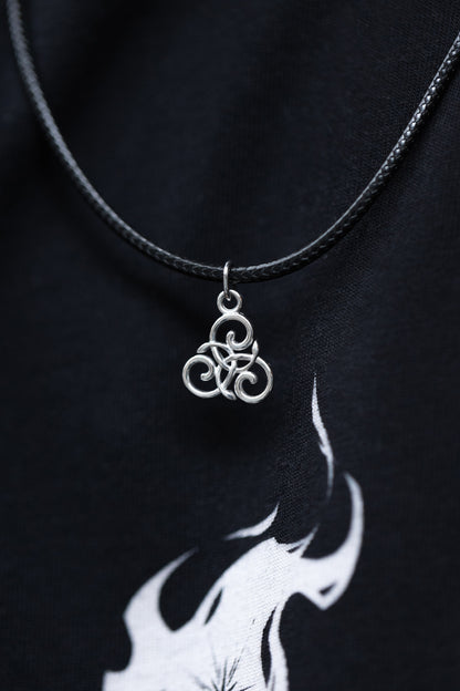 vkngjewelry Pendant Handcrafted Slim Celtic Triskel Silver Pendant