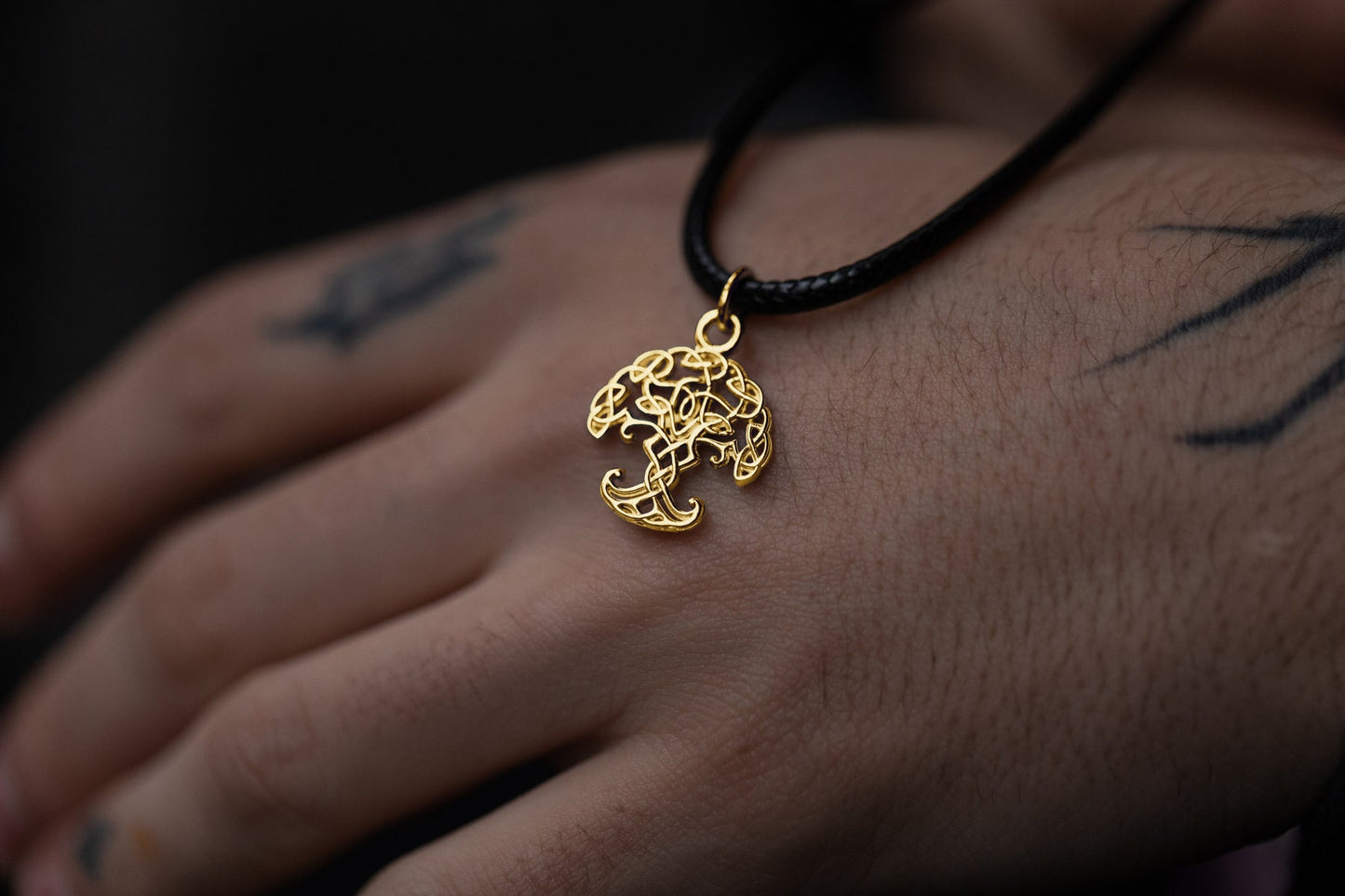 vkngjewelry Pendant Handcrafted Slim Yggdrasil Gold Pendant