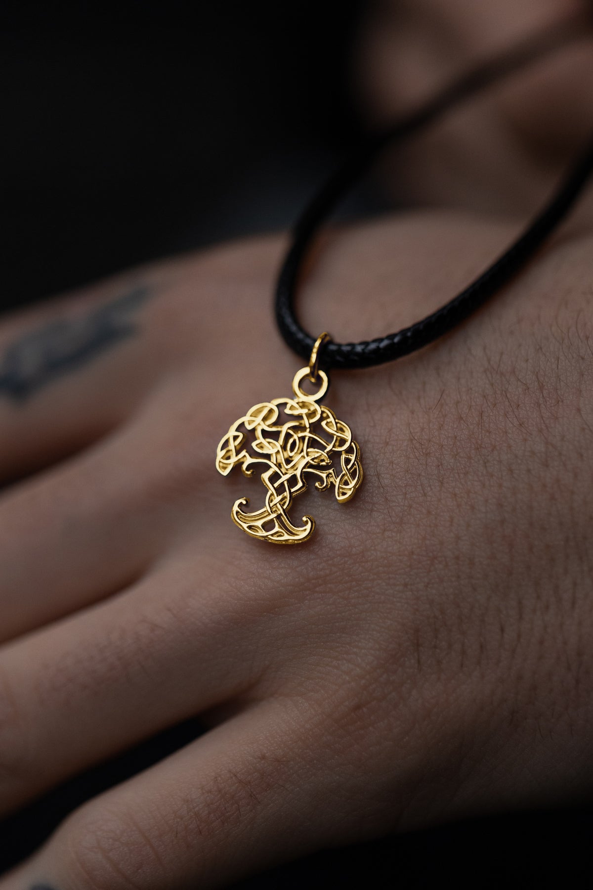 vkngjewelry Pendant Handcrafted Slim Yggdrasil Gold Pendant