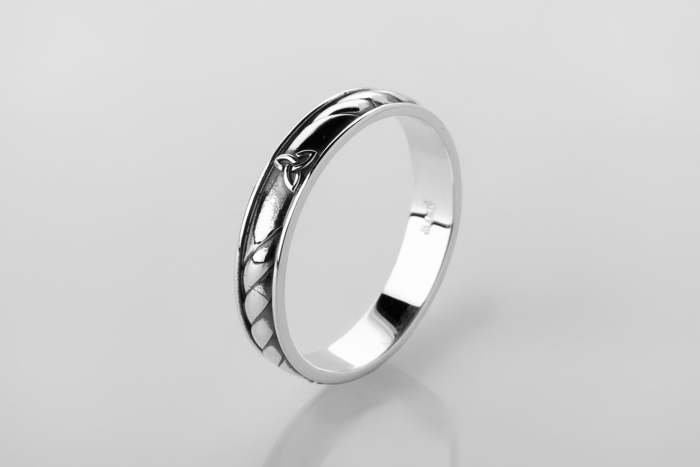 vkngjewelry Rings Sterling Silver Celtic Knot Ring, Classic Wedding Band