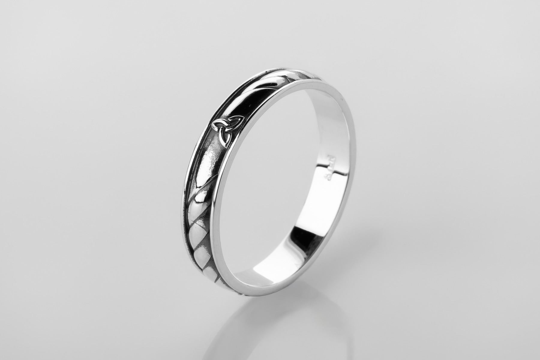 vkngjewelry Rings Sterling Silver Celtic Knot Ring, Classic Wedding Band