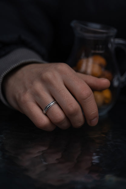 vkngjewelry Rings Sterling Silver Celtic Knot Ring, Classic Wedding Band