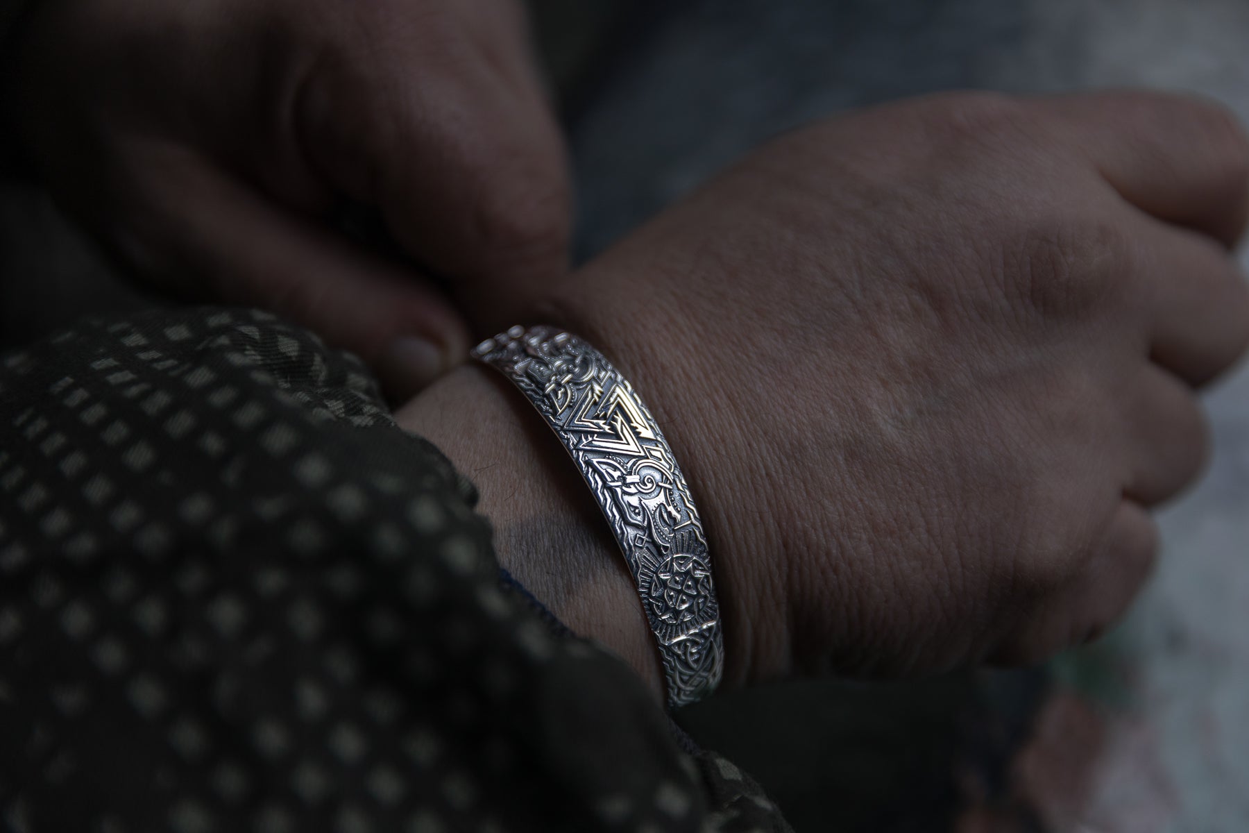 vkngjewelry Arm Ring Sterling Silver Hati and Sköll Arm Ring