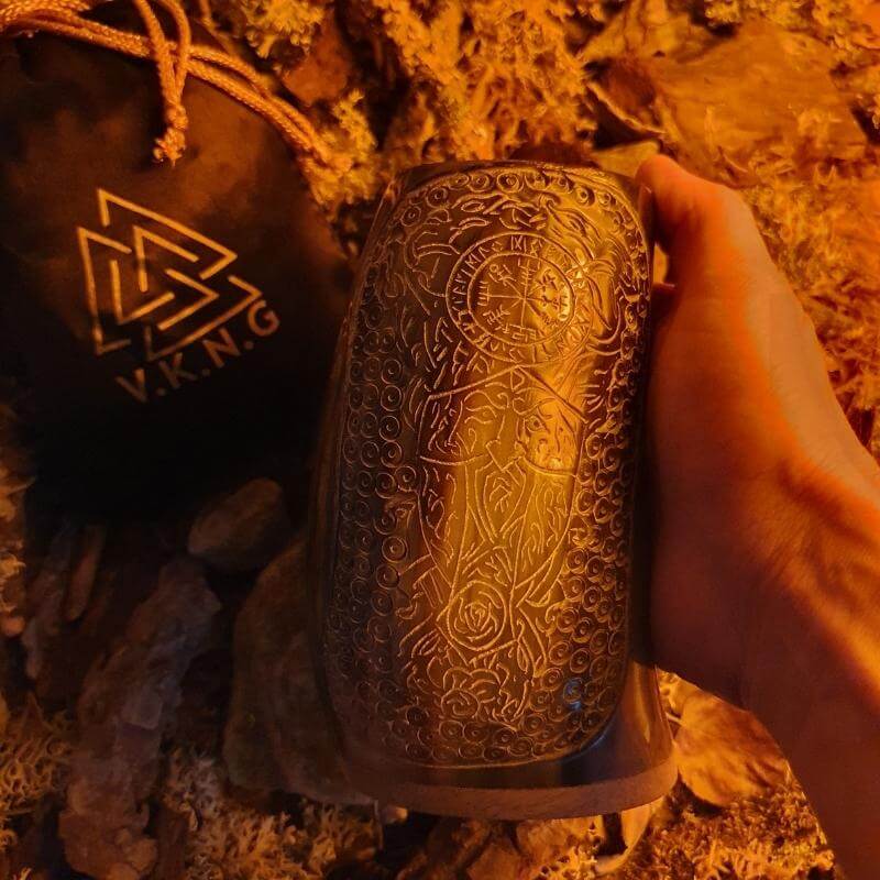 vkngjewelry home Mug - Mjolnir & Vegvisir